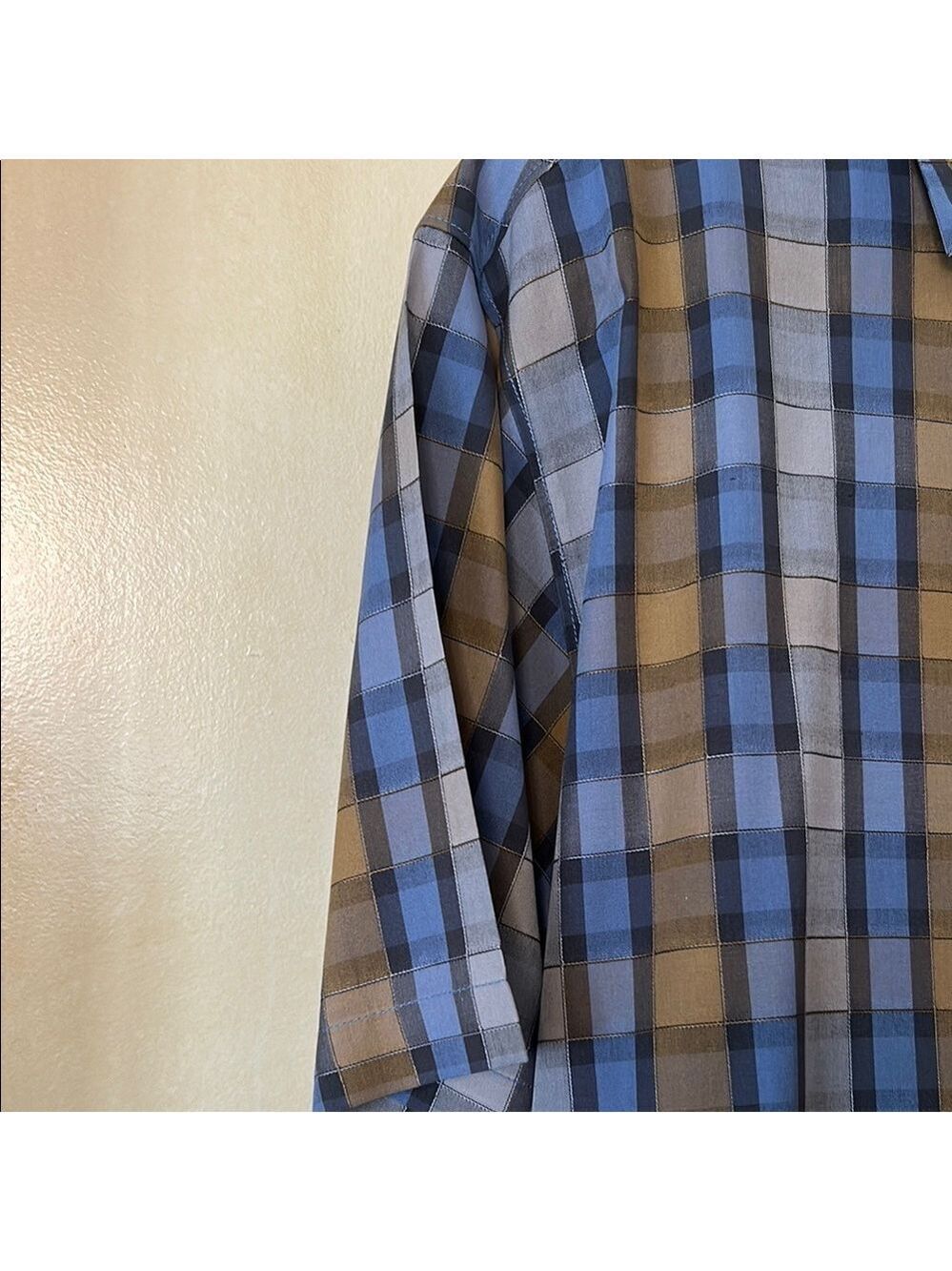 Tommy Bahama Silk Blue and Brown Plaid Casual Button Down Shirt size L - Picture 4 of 11